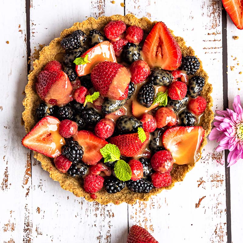 drunken caramel berry no-bake pie